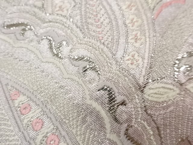  花唐草模様織出し袋帯